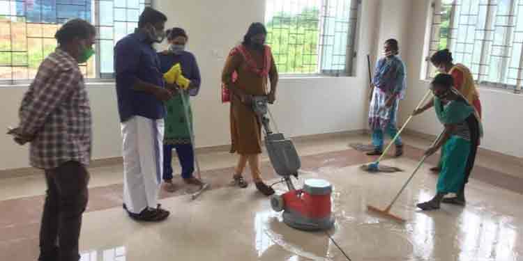 കോന്നി ഗവ. മെഡിക്കല് കോളജിലെ ശുചീകരണ ജോലികള് ആരംഭിച്ചു കോന്നി ഗവ. മെഡിക്കല് കോളജിലെ ശുചീകരണ ജോലികള് ആരംഭിച്ചു