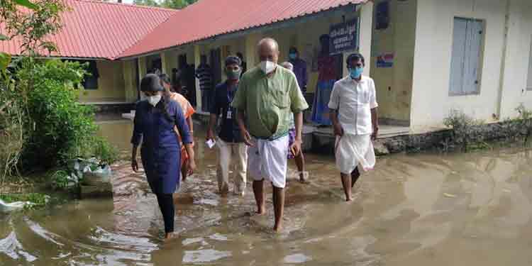 പ്രളയബാധിത പ്രദേശങ്ങളില് ആശ്വാസവുമായി മാത്യു ടി.തോമസ് എം.എല്.എ പ്രളയബാധിത പ്രദേശങ്ങളില് ആശ്വാസവുമായി മാത്യു ടി.തോമസ് എം.എല്.എ