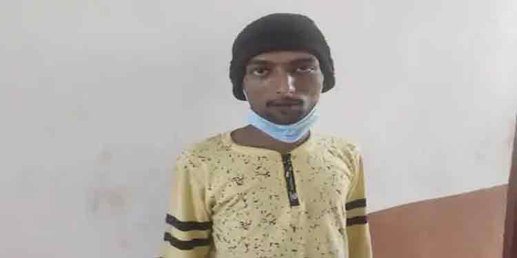 കണ്ണൂരില് കോവിഡ് ബാധിതനായ പോക്സോ കേസ് പ്രതി വീണ്ടും തടവുചാടി കണ്ണൂരില് കോവിഡ് ബാധിതനായ പോക്സോ കേസ് പ്രതി വീണ്ടും തടവുചാടി