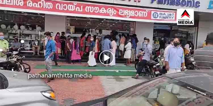 കോവിഡ് പിടിച്ചാല് അമ്പതിനായിരം രൂപ തരാം ; ഗോപു നന്തിലത്ത് ജി മാര്ട്ട് പോലീസ് അടച്ചുപൂട്ടി കോവിഡ് പിടിച്ചാല് അമ്പതിനായിരം രൂപ തരാം ; ഗോപു നന്തിലത്ത് ജി മാര്ട്ട് പോലീസ് അടച്ചുപൂട്ടി
