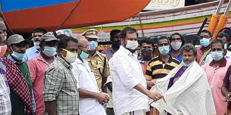 മത്സ്യത്തൊഴിലാളികള്ക്ക് ഊഷ്മളമായ യാത്രയയപ്പ് നല്കി റാന്നി ജനത മത്സ്യത്തൊഴിലാളികള്ക്ക് ഊഷ്മളമായ യാത്രയയപ്പ് നല്കി റാന്നി ജനത