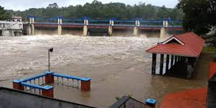 സംസ്ഥാനത്ത് മഴ ശക്തമായതോടെ അരുവിക്കര ഡാമിന്റെ ഷട്ടറുകള് ഉയര്ത്തി സംസ്ഥാനത്ത് മഴ ശക്തമായതോടെ അരുവിക്കര ഡാമിന്റെ ഷട്ടറുകള് ഉയര്ത്തി