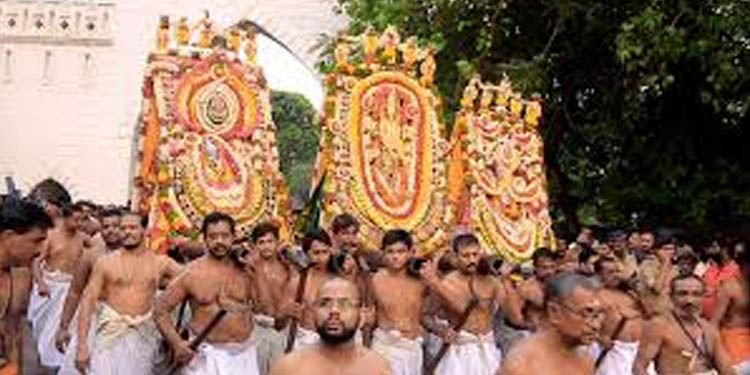 പദ്മനാഭസ്വാമിയുടെ ശംഖുമുഖം ആറാട്ട് ഘോഷയാത്ര വേണ്ടെന്നു വെച്ചു പദ്മനാഭസ്വാമിയുടെ ശംഖുമുഖം ആറാട്ട് ഘോഷയാത്ര വേണ്ടെന്നു വെച്ചു
