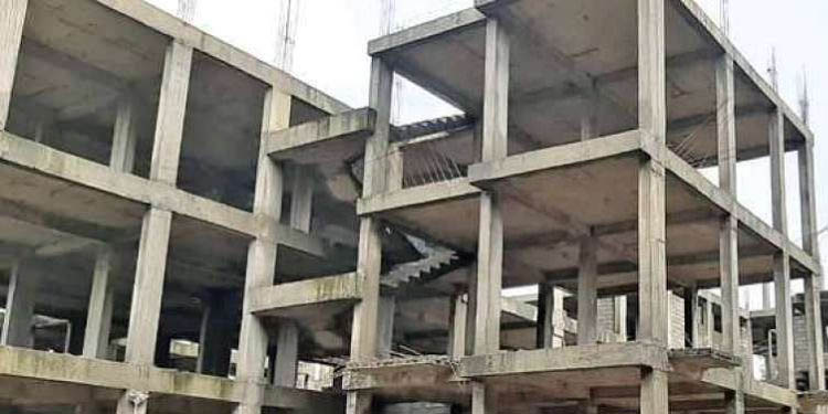 ലൈഫ് മിഷന് അന്വേഷണവുമായി ബന്ധപ്പെട്ട് തൃശൂര് ജില്ലാ കോഡിനേറ്റര് ലിന്സ് ഡേവിസിനെ സി.ബി.ഐ ചോദ്യം ചെയ്യുന്നു ലൈഫ് മിഷന് അന്വേഷണവുമായി ബന്ധപ്പെട്ട് തൃശൂര് ജില്ലാ കോഡിനേറ്റര് ലിന്സ് ഡേവിസിനെ സി.ബി.ഐ ചോദ്യം ചെയ്യുന്നു
