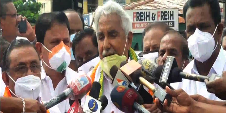 ലൈഫ് ഫ്ലാറ്റ് ക്രമക്കേടില് സി.ബി.ഐ അന്വേഷണം ഗൗരവതരo : ഉമ്മന് ചാണ്ടി ലൈഫ് ഫ്ലാറ്റ് ക്രമക്കേടില് സി.ബി.ഐ അന്വേഷണം ഗൗരവതരo : ഉമ്മന് ചാണ്ടി