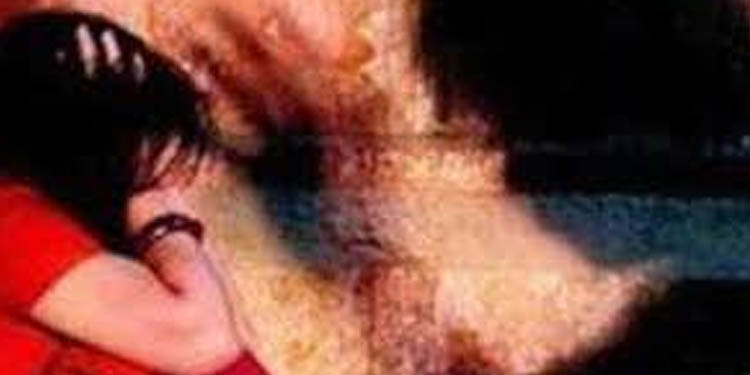 ആശ്രമത്തിനുള്ളില് അതിക്രമിച്ച് കയറി സന്യാസിനിയെ ബലാത്സംഗം ചെയ്ത സംഭവം : 12കാരന് ഉള്പ്പെടെ മൂന്ന് പേര് അറസ്റ്റില് ആശ്രമത്തിനുള്ളില് അതിക്രമിച്ച് കയറി സന്യാസിനിയെ ബലാത്സംഗം ചെയ്ത സംഭവം : 12കാരന് ഉള്പ്പെടെ മൂന്ന് പേര് അറസ്റ്റില്