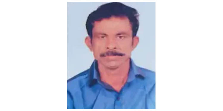 അഞ്ചുതെങ്ങില് വീണ്ടും വള്ളം മറിഞ്ഞ് ഒരാള് മരിച്ചു അഞ്ചുതെങ്ങില് വീണ്ടും വള്ളം മറിഞ്ഞ് ഒരാള് മരിച്ചു