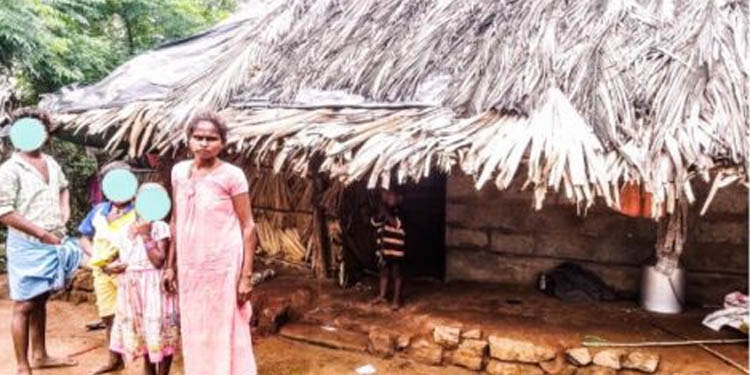 ആദിവാസി കുടുംബങ്ങള്ക്ക് വൈദ്യുതിയെത്തിയില്ല ; ഓണ്ലൈന് പഠനം മുടങ്ങുന്നതായി വീട്ടുകാര് ആദിവാസി കുടുംബങ്ങള്ക്ക് വൈദ്യുതിയെത്തിയില്ല ; ഓണ്ലൈന് പഠനം മുടങ്ങുന്നതായി വീട്ടുകാര്