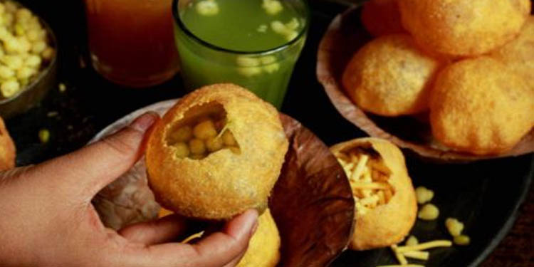 ഒഡീഷയില് പാനിപൂരി കഴിക്കുന്നതിനിടെ സ്ത്രീക്ക് ദാരുണാന്ത്യം ഒഡീഷയില് പാനിപൂരി കഴിക്കുന്നതിനിടെ സ്ത്രീക്ക് ദാരുണാന്ത്യം