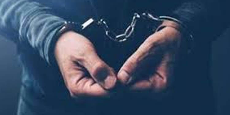 പതിനാറ് വയസ്സുകാരനെ പ്രകൃതി വിരുദ്ധ പീഡനത്തിനിരയാക്കിയ കേസില് ആറുപേരെ വേങ്ങര പോലീസ് അറസ്റ്റ് ചെയ്തു പതിനാറ് വയസ്സുകാരനെ പ്രകൃതി വിരുദ്ധ പീഡനത്തിനിരയാക്കിയ കേസില് ആറുപേരെ വേങ്ങര പോലീസ് അറസ്റ്റ് ചെയ്തു