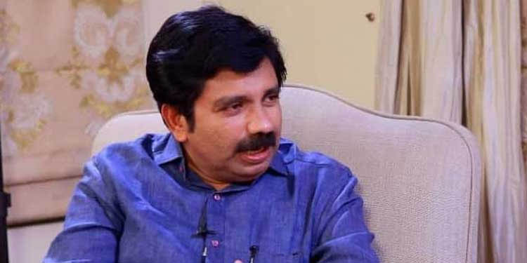 ആര്യാടന് ഷൗക്കത്തിനെ ഇഡി പത്തുമണിക്കൂര് ചോദ്യം ചെയ്തു ആര്യാടന് ഷൗക്കത്തിനെ ഇഡി പത്തുമണിക്കൂര് ചോദ്യം ചെയ്തു