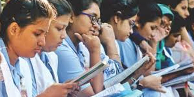 അടഞ്ഞുകിടന്ന വിദ്യാലയങ്ങള് ഇന്നു മുതല് വീണ്ടും പ്രവര്ത്തനം ആരംഭിക്കുന്നു അടഞ്ഞുകിടന്ന വിദ്യാലയങ്ങള് ഇന്നു മുതല് വീണ്ടും പ്രവര്ത്തനം ആരംഭിക്കുന്നു