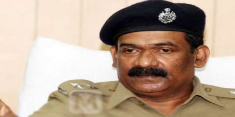 പോപ്പുലർ ഫിനാൻസ് നിക്ഷേപ തട്ടിപ്പ് : നടന്നത് ആസുത്രിത തട്ടിപ്പെന്ന് എസ് പി കെ ജി സൈമൺ പോപ്പുലർ ഫിനാൻസ് നിക്ഷേപ തട്ടിപ്പ് : നടന്നത് ആസുത്രിത തട്ടിപ്പെന്ന് എസ് പി കെ ജി സൈമൺ