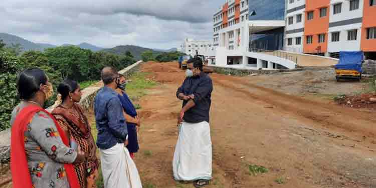 കോന്നി മെഡിക്കല് കോളജ് കാണാനായി സന്ദര്ശക തിരക്കേറുന്നു കോന്നി മെഡിക്കല് കോളജ് കാണാനായി സന്ദര്ശക തിരക്കേറുന്നു