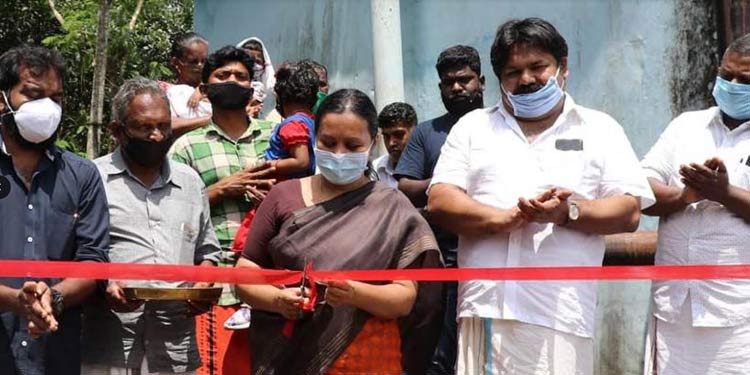 പ്രമാടത്തുപാറ വാട്ടര് ടാങ്കില് നിന്ന് 1600 കുടുംബങ്ങള്ക്ക് കുടിവെള്ളം പ്രമാടത്തുപാറ വാട്ടര് ടാങ്കില് നിന്ന് 1600 കുടുംബങ്ങള്ക്ക് കുടിവെള്ളം