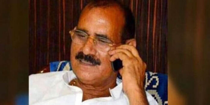 ഗായികയെ ബലാത്സംഗം ചെയ്തു : എം.എല്.എ യും മകനും ഉള്പ്പെടെ മൂന്ന് പേര്ക്കെതിരെ പോലീസ് കേസെടുത്തു ഗായികയെ ബലാത്സംഗം ചെയ്തു : എം.എല്.എ യും മകനും ഉള്പ്പെടെ മൂന്ന് പേര്ക്കെതിരെ പോലീസ് കേസെടുത്തു