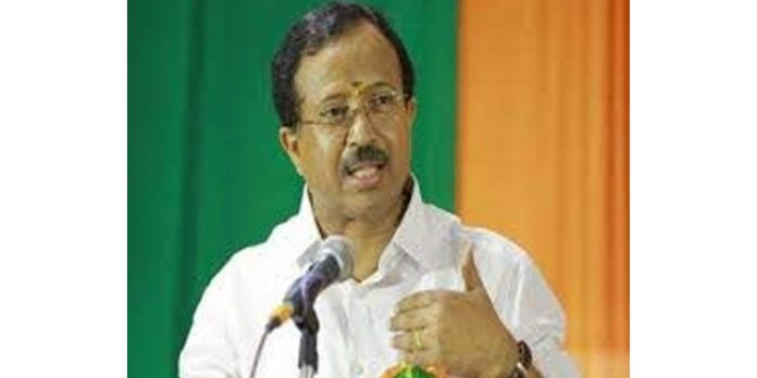വി. മുരളീധരനൊപ്പം മഹിളാമോര്ച്ച നേതാവ് സ്മിതാ മേനോന് പങ്കെടുത്ത സംഭവം ; വിദേശകാര്യ ചീഫ് വിജിലന്സ് ഓഫീസര് അന്വേഷിക്കും വി. മുരളീധരനൊപ്പം മഹിളാമോര്ച്ച നേതാവ് സ്മിതാ മേനോന് പങ്കെടുത്ത സംഭവം ; വിദേശകാര്യ ചീഫ് വിജിലന്സ് ഓഫീസര് അന്വേഷിക്കും