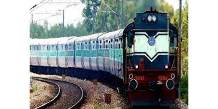 കേരള സര്ക്കാര് അനുമതി നല്കിയില്ല ; ബെംഗളൂരു-കേരളം പ്രത്യേക ട്രെയിന് സര്വ്വീസ് റദ്ദാക്കി കേരള സര്ക്കാര് അനുമതി നല്കിയില്ല ; ബെംഗളൂരു-കേരളം പ്രത്യേക ട്രെയിന് സര്വ്വീസ് റദ്ദാക്കി