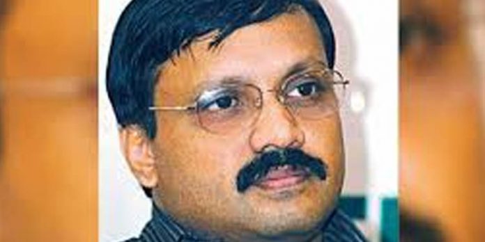 മുന് പൊതുമരാമത്ത് സെക്രട്ടറി ടി ഒ സൂരജിന്റെ മകള്ക്കെതിരെ ഭൂമി തട്ടിപ്പിന് കേസ് മുന് പൊതുമരാമത്ത് സെക്രട്ടറി ടി ഒ സൂരജിന്റെ മകള്ക്കെതിരെ ഭൂമി തട്ടിപ്പിന് കേസ്