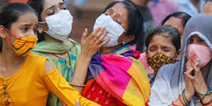 കൊവിഡ് ബാധിച്ച് മരണമടഞ്ഞയാളുടെ സംസ്കാരം മതാചാരപ്രകാരം നടത്താം ; മുഖം കാണുവാനുളള അവസരവും ലഭിക്കും കൊവിഡ് ബാധിച്ച് മരണമടഞ്ഞയാളുടെ സംസ്കാരം മതാചാരപ്രകാരം നടത്താം ; മുഖം കാണുവാനുളള അവസരവും ലഭിക്കും
