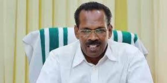 വാളയാര് വിഷമദ്യദുരന്തം : സമഗ്ര അന്വേഷണത്തിന് ഉത്തരവിട്ടു വാളയാര് വിഷമദ്യദുരന്തം : സമഗ്ര അന്വേഷണത്തിന് ഉത്തരവിട്ടു