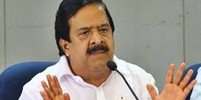 യൂണിടാക് ഉടമ സന്തോഷ് ഈപ്പന് നല്കിയ അഞ്ചാമത്തെ ഐഫോണ് ആര്ക്കാണ് കിട്ടിയതെന്ന് തനിക്കറിയാo : രമേശ് ചെന്നിത്തല യൂണിടാക് ഉടമ സന്തോഷ് ഈപ്പന് നല്കിയ അഞ്ചാമത്തെ ഐഫോണ് ആര്ക്കാണ് കിട്ടിയതെന്ന് തനിക്കറിയാo : രമേശ് ചെന്നിത്തല