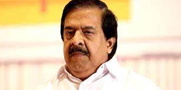 ഐ ഫോണ് സമ്മാനമായി കിട്ടിയത് കൊടിയേരിയുടെ സ്റ്റാഫിന് : ചെന്നിത്തല ഐ ഫോണ് സമ്മാനമായി കിട്ടിയത് കൊടിയേരിയുടെ സ്റ്റാഫിന് : ചെന്നിത്തല
