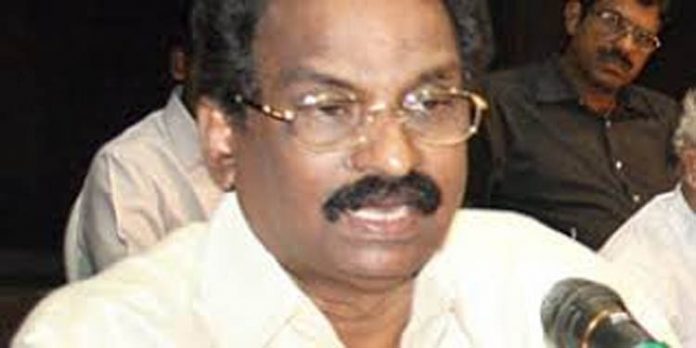വാളയാര് കേസില് സമരത്തില് നിന്ന് കുടുംബം പിന്മാറണo : എ കെ ബാലന് വാളയാര് കേസില് സമരത്തില് നിന്ന് കുടുംബം പിന്മാറണo : എ കെ ബാലന്