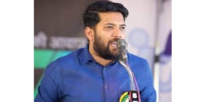 സി പി എം രാഷ്ട്രീയ ധാര്മ്മികത സ്വപ്നയുടെ അക്കൗണ്ടില് ഫിക്സഡ് ഡെപ്പോസിറ്റ് ചെയ്തിരിക്കുകയാണെന്നു ഷാഫി പറമ്പില് സി പി എം രാഷ്ട്രീയ ധാര്മ്മികത സ്വപ്നയുടെ അക്കൗണ്ടില് ഫിക്സഡ് ഡെപ്പോസിറ്റ് ചെയ്തിരിക്കുകയാണെന്നു ഷാഫി പറമ്പില്