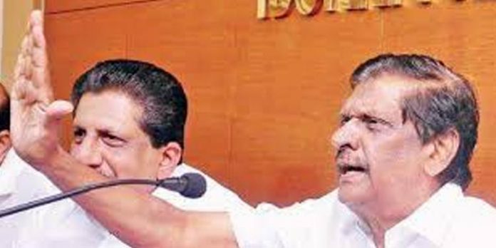 ഡി.വൈ.എഫ്.ഐ മുന് ജില്ല ഭാരവാഹിയടക്കo നൂറോളം പേര് പി.ജെ. ജോസഫ് നേതൃത്വം നല്കുന്ന കേരളാ കോണ്ഗ്രസ് എമ്മില് ചേര്ന്നു ഡി.വൈ.എഫ്.ഐ മുന് ജില്ല ഭാരവാഹിയടക്കo നൂറോളം പേര് പി.ജെ. ജോസഫ് നേതൃത്വം നല്കുന്ന കേരളാ കോണ്ഗ്രസ് എമ്മില് ചേര്ന്നു