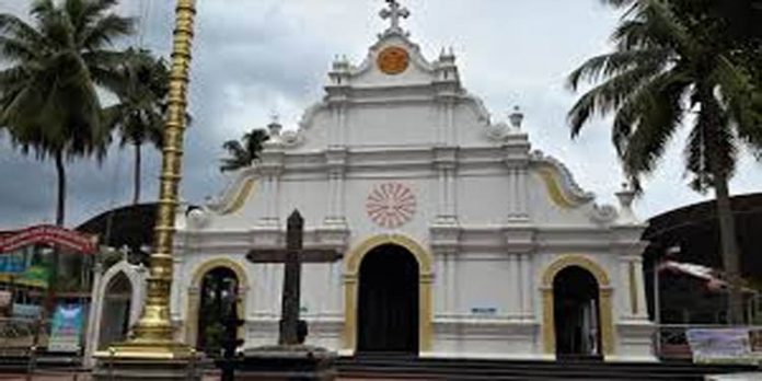 മുളന്തുരുത്തി പള്ളിയുടെ താക്കോല് ഓര്ത്തഡോക്സ് സഭയ്ക്ക് കൈമാറാന് ഹൈക്കോടതി മുളന്തുരുത്തി പള്ളിയുടെ താക്കോല് ഓര്ത്തഡോക്സ് സഭയ്ക്ക് കൈമാറാന് ഹൈക്കോടതി