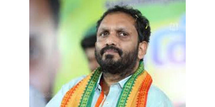 കസ്റ്റംസ് ചോദ്യം ചെയ്യുന്നതില് നിന്നും ശിവശങ്കറിനെ രക്ഷിച്ചെടുക്കാനാണ് സര്ക്കാര് ശ്രമo : കെ.സുരേന്ദ്രന് കസ്റ്റംസ് ചോദ്യം ചെയ്യുന്നതില് നിന്നും ശിവശങ്കറിനെ രക്ഷിച്ചെടുക്കാനാണ് സര്ക്കാര് ശ്രമo : കെ.സുരേന്ദ്രന്