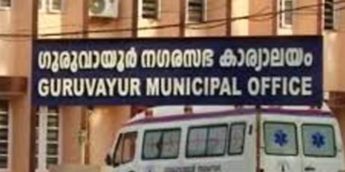 കൊവിഡ് വ്യാപനം രൂക്ഷമായതോടെ ഗുരുവായൂര് കടുത്ത നടപടികള് കൊവിഡ് വ്യാപനം രൂക്ഷമായതോടെ ഗുരുവായൂര് കടുത്ത നടപടികള്