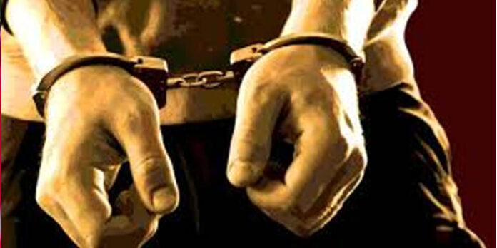 വസ്തു തര്ക്കo : യുവാവിനെ കൊന്ന് മൃതദേഹം ഇരുമ്പ് പെട്ടിയിലടച്ച് കനാലില് തളളി : സഹോദരങ്ങള് അറസ്റ്റില് വസ്തു തര്ക്കo : യുവാവിനെ കൊന്ന് മൃതദേഹം ഇരുമ്പ് പെട്ടിയിലടച്ച് കനാലില് തളളി : സഹോദരങ്ങള് അറസ്റ്റില്