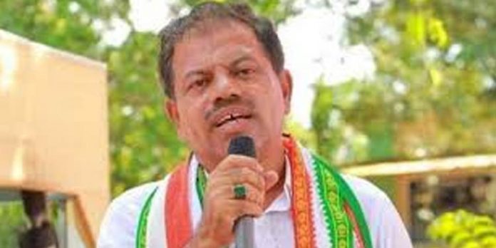 എംസി കമറുദ്ദീന് എംഎല്എക്കെതിരെ രണ്ട് കേസ് കൂടി രജിസ്റ്റര് ചെയ്തു എംസി കമറുദ്ദീന് എംഎല്എക്കെതിരെ രണ്ട് കേസ് കൂടി രജിസ്റ്റര് ചെയ്തു