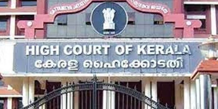 കെ.കെ. ഷാജിയെ വെട്ടിക്കൊലപ്പെടുത്താന് ശ്രമിച്ച കേസില് മുഖ്യആസൂത്രകന്റെ മുന്കൂര് ജാമ്യം ഹൈക്കോടതി റദ്ദാക്കി കെ.കെ. ഷാജിയെ വെട്ടിക്കൊലപ്പെടുത്താന് ശ്രമിച്ച കേസില് മുഖ്യആസൂത്രകന്റെ മുന്കൂര് ജാമ്യം ഹൈക്കോടതി റദ്ദാക്കി