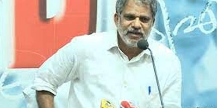 മുന്നാക്ക സംവരണം : സര്ക്കാരിനെ വിമര്ശിക്കുന്നവര് വര്ഗീയ വാദികളാണെന്ന് എ.വിജയരാഘവന് മുന്നാക്ക സംവരണം : സര്ക്കാരിനെ വിമര്ശിക്കുന്നവര് വര്ഗീയ വാദികളാണെന്ന് എ.വിജയരാഘവന്