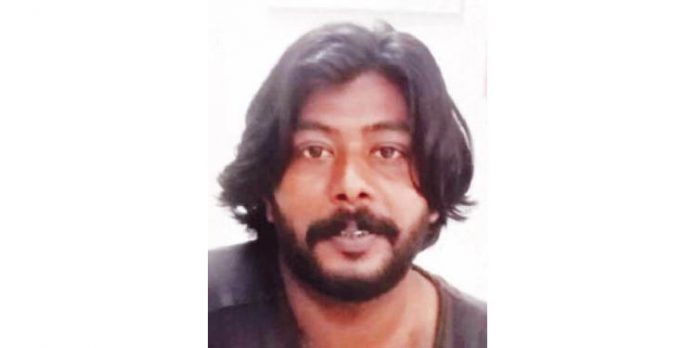 ബൈക്കില് കഞ്ചാവ് കടത്താന് ശ്രമം ; യുവാവ് അറസ്റ്റില് ബൈക്കില് കഞ്ചാവ് കടത്താന് ശ്രമം ; യുവാവ് അറസ്റ്റില്