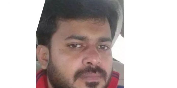 സൗദിയില് മലയാളി യുവാവ് ഹൃദയാഘാതം മൂലം മരിച്ചു സൗദിയില് മലയാളി യുവാവ് ഹൃദയാഘാതം മൂലം മരിച്ചു