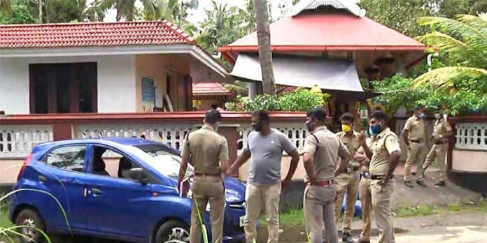 നിധിനെ പട്ടാപ്പകല് വെട്ടിക്കൊന്ന കേസിലെ രണ്ട് പ്രതികള് ഗോവയില് അറസ്റ്റില് നിധിനെ പട്ടാപ്പകല് വെട്ടിക്കൊന്ന കേസിലെ രണ്ട് പ്രതികള് ഗോവയില് അറസ്റ്റില്
