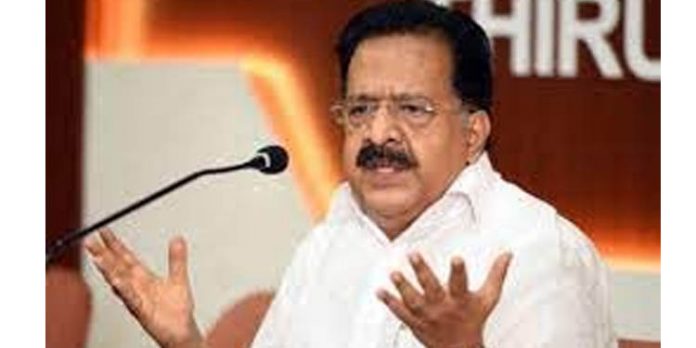 മുഖ്യമന്ത്രിയുടെ ഓഫീസിന്റെ പങ്ക് വ്യക്തമാക്കുന്ന തെളിവുകളാണ് അന്വേഷണ ഏജന്സികള് പുറത്തുവിട്ടിരിക്കുന്നത് : രമേശ് ചെന്നിത്തല മുഖ്യമന്ത്രിയുടെ ഓഫീസിന്റെ പങ്ക് വ്യക്തമാക്കുന്ന തെളിവുകളാണ് അന്വേഷണ ഏജന്സികള് പുറത്തുവിട്ടിരിക്കുന്നത് : രമേശ് ചെന്നിത്തല