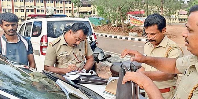 ഹെല്മെറ്റ് ഇല്ലെങ്കില് ആശുപത്രി സേവനം പരിഗണനയില് ; പരിശോധന ഗ്രാമങ്ങളിലേക്കും ഹെല്മെറ്റ് ഇല്ലെങ്കില് ആശുപത്രി സേവനം പരിഗണനയില് ; പരിശോധന ഗ്രാമങ്ങളിലേക്കും