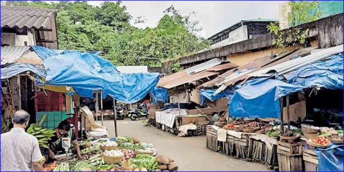 കോഴഞ്ചേരി മാർക്കറ്റ് മൊത്തവ്യാപാരികൾ ഉപേക്ഷിക്കുന്നു കോഴഞ്ചേരി മാർക്കറ്റ് മൊത്തവ്യാപാരികൾ ഉപേക്ഷിക്കുന്നു