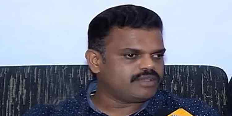 സ്വര്ണക്കടത്ത് കേസ് : കോഴിക്കോട് കൊടുവളളിയിലെ സ്വകാര്യആശുപത്രിയില് കസ്റ്റംസ് റെയ്ഡ് നടത്തി സ്വര്ണക്കടത്ത് കേസ് : കോഴിക്കോട് കൊടുവളളിയിലെ സ്വകാര്യആശുപത്രിയില് കസ്റ്റംസ് റെയ്ഡ് നടത്തി