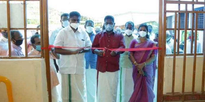 പഴകുളം ഹോര്ട്ടികോര്പ്പ് വിപണിക്ക് പുതിയ കെട്ടിടം പഴകുളം ഹോര്ട്ടികോര്പ്പ് വിപണിക്ക് പുതിയ കെട്ടിടം