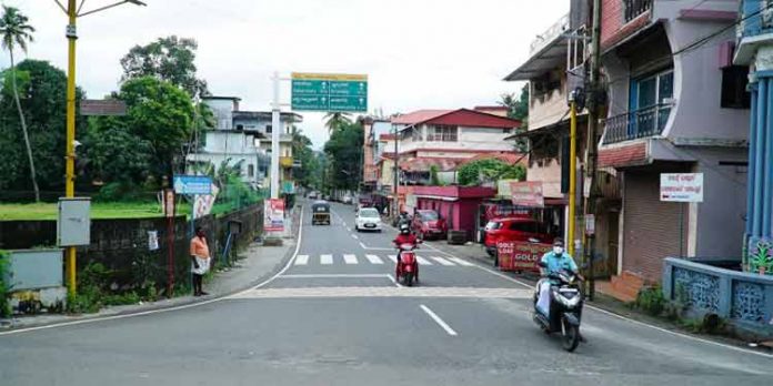 റോഡുകളുടെ വികസനത്തില് കുതിപ്പുമായി പത്തനംതിട്ട ജില്ല റോഡുകളുടെ വികസനത്തില് കുതിപ്പുമായി പത്തനംതിട്ട ജില്ല