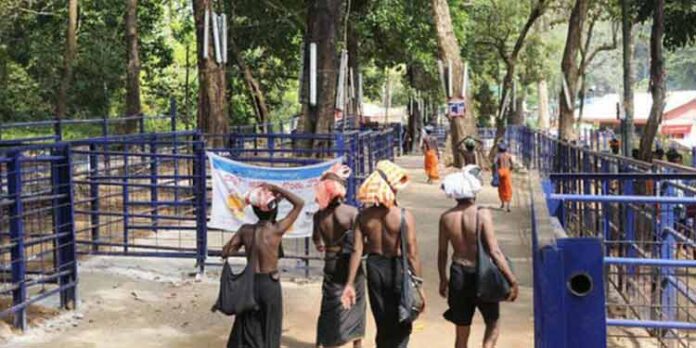 ശബരിമലയില് 185 വിശുദ്ധ സേനാംഗങ്ങളെ നിയോഗിക്കും ശബരിമലയില് 185 വിശുദ്ധ സേനാംഗങ്ങളെ നിയോഗിക്കും