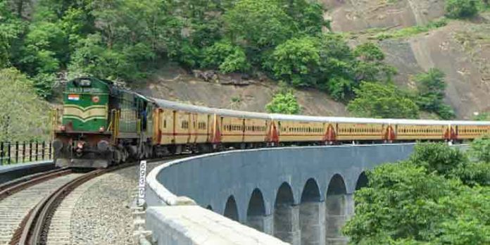 കൊല്ലം – എഗ്മോർ സ്പെഷ്യൽ ട്രെയിൻ തിങ്കൾ മുതൽ സർവീസ് പുനരാരംഭിക്കും കൊല്ലം – എഗ്മോർ സ്പെഷ്യൽ ട്രെയിൻ തിങ്കൾ മുതൽ സർവീസ് പുനരാരംഭിക്കും