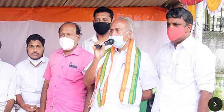 യൂത്ത് കോൺഗ്രസ് ആറന്മുള നിയോജകമണ്ഡലം കമ്മിറ്റി ഉപവാസ സമരം നടത്തി യൂത്ത് കോൺഗ്രസ് ആറന്മുള നിയോജകമണ്ഡലം കമ്മിറ്റി ഉപവാസ സമരം നടത്തി