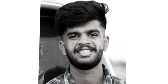 ബൈക്ക് അപകടത്തില് കോഫീ ഹൗസ് ജീവനക്കാരനായ യുവാവ് മരിച്ചു ബൈക്ക് അപകടത്തില് കോഫീ ഹൗസ് ജീവനക്കാരനായ യുവാവ് മരിച്ചു